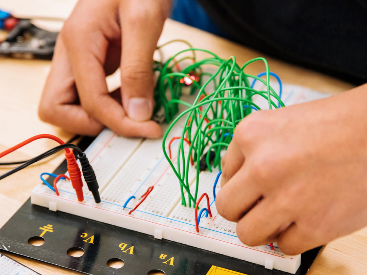 Wiring Up Your First Components with a Breadboard banner